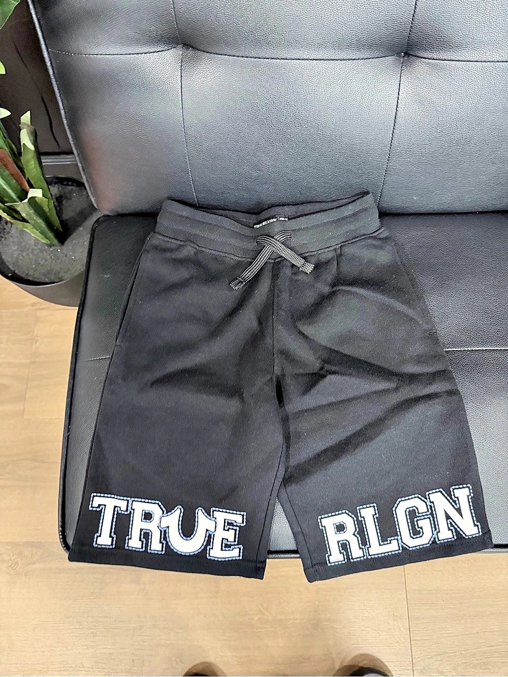 True Religion Boys Logo Fleece Sweat Short Shorts Black Medium